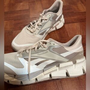 Reebok Men's Athletic Shoes - Beige and Gray